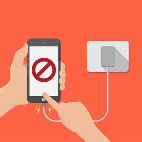 iPhone won't turn on - try different outlet iPhone won't turn on - try different outlet