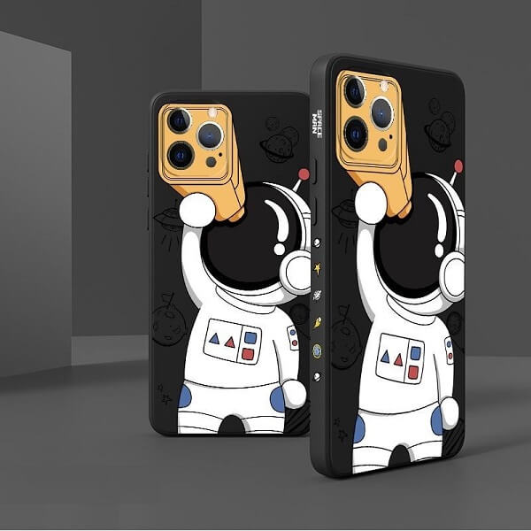 Black Spaceman Astronaut iPhone 13 Pro Max Case