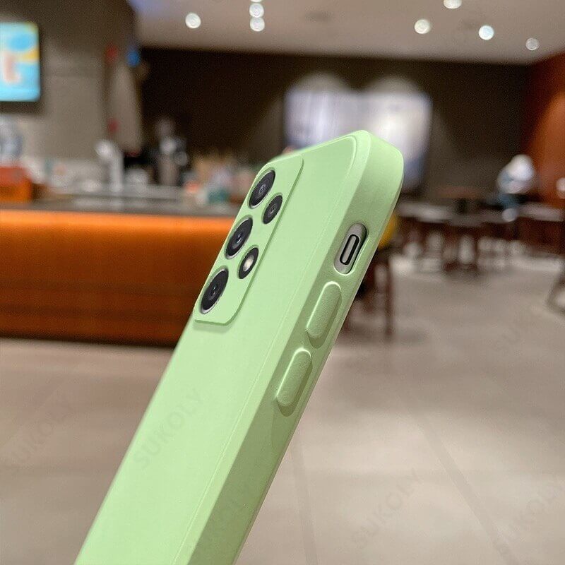 Protective cover, easy access to all buttons and ports