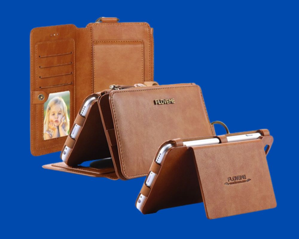 Brown case with wallet and credit card holder Brown case with wallet and credit card holder